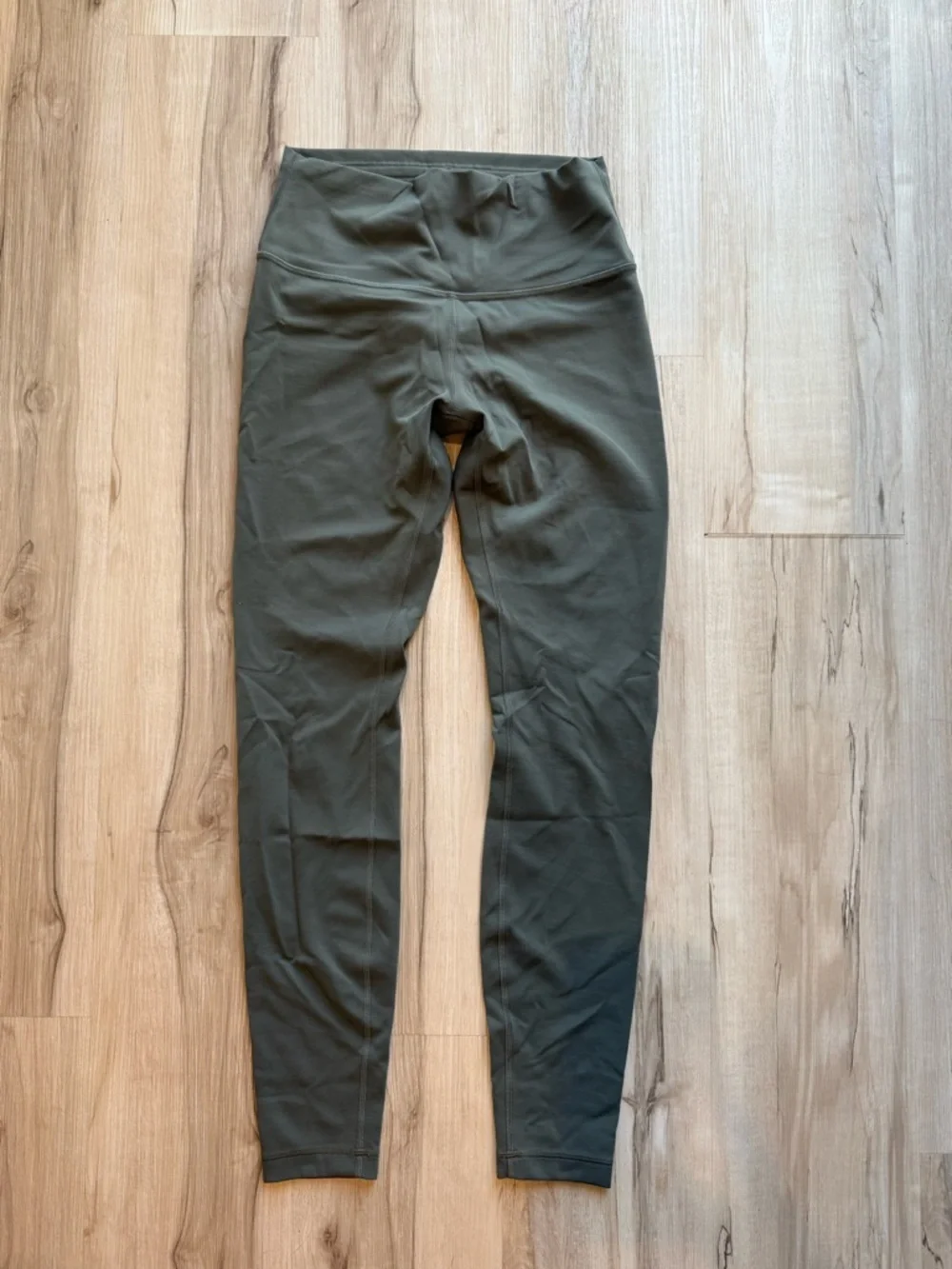 Lululemon base pace high rise tight 28 size 8 leggings
